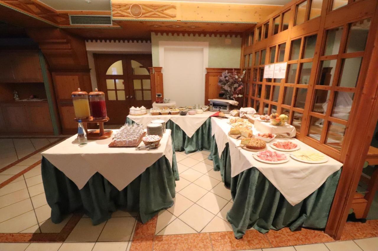 Alpen Garten Hotel Margherita Rumo المظهر الخارجي الصورة