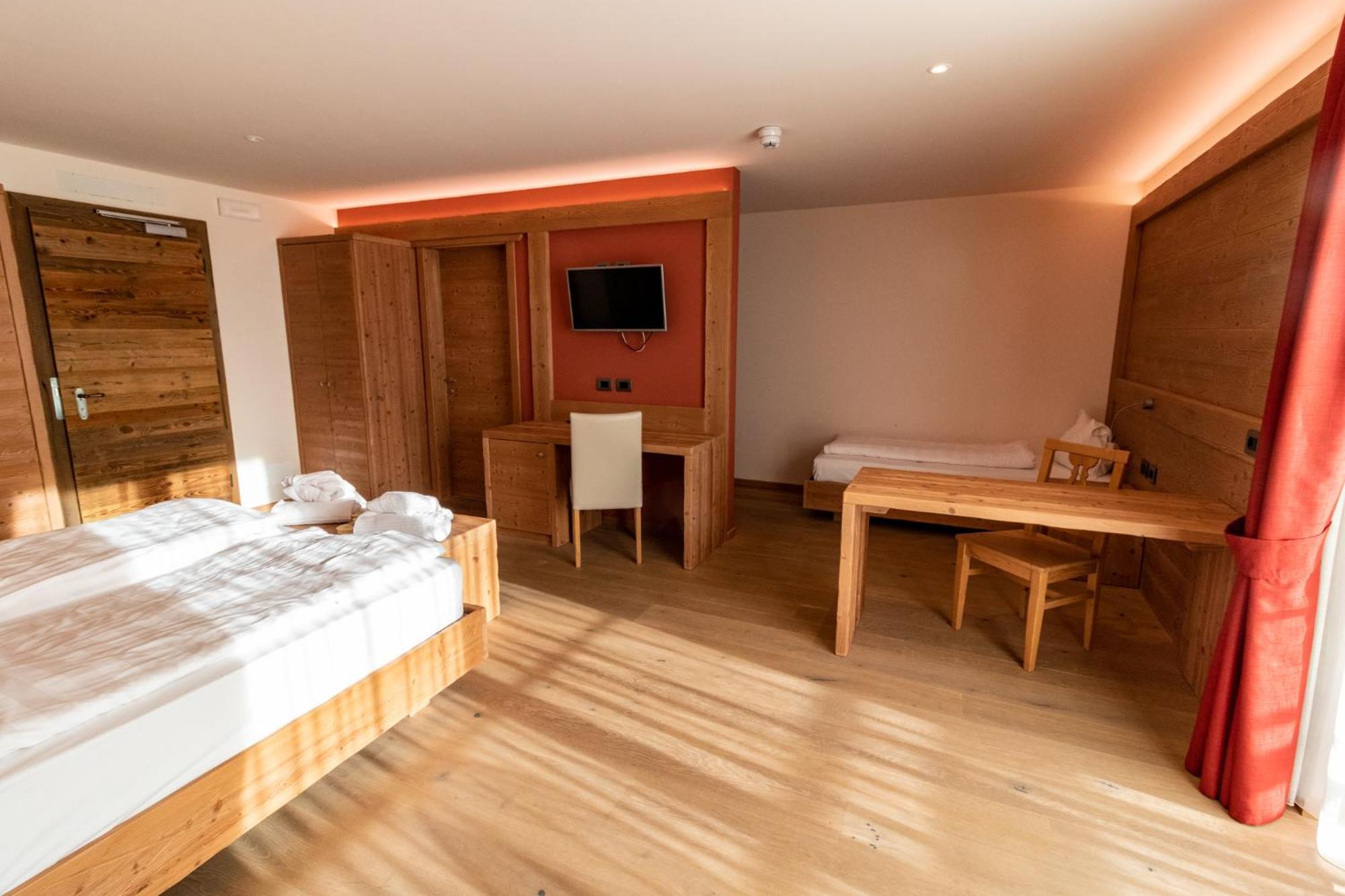 Alpen Garten Hotel Margherita Rumo المظهر الخارجي الصورة